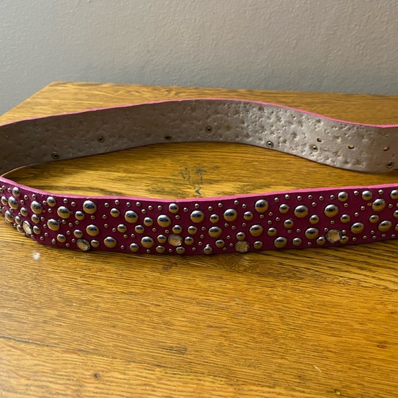 Size medium pink studded belt. - Picture 4 of 5